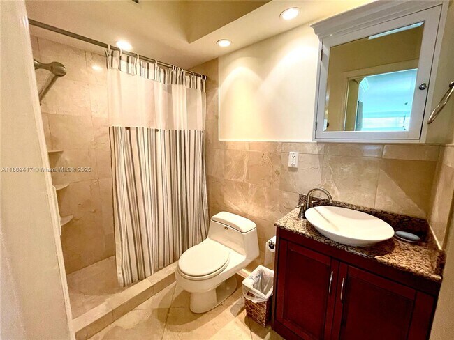 Building Photo - 177 Ocean Ln Dr