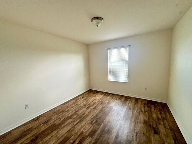 Building Photo - 10126 Celtic Ash Dr