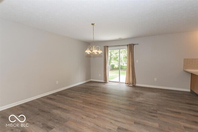 Building Photo - 10686 Trailwood Dr