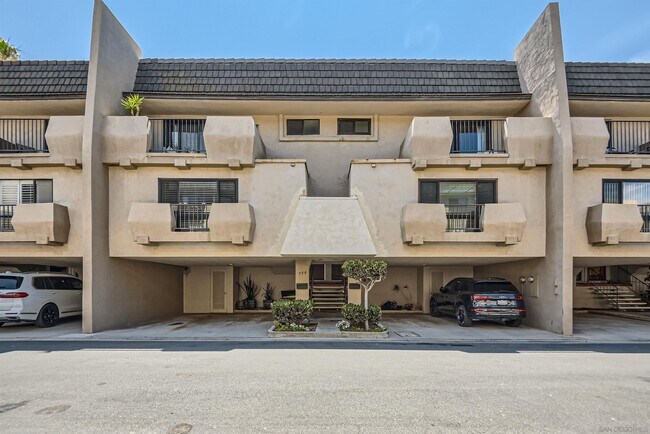 Building Photo - 755 Pacific Surf Dr