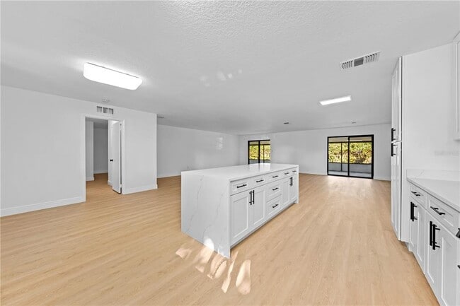 Building Photo - 5003 Gardengate Ln