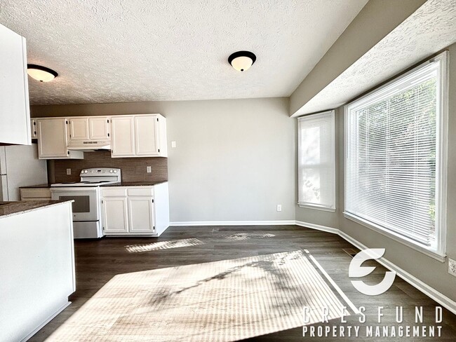 Building Photo - 7 MINUTES FROM INTERSTATE! Adorable 3 Bed Two Bath in Raeford - Ready for Move In TODAY!