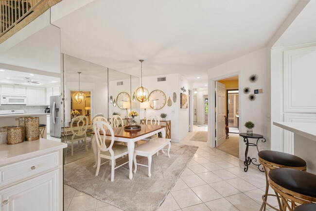 Building Photo - 41484 Woodhaven Dr W