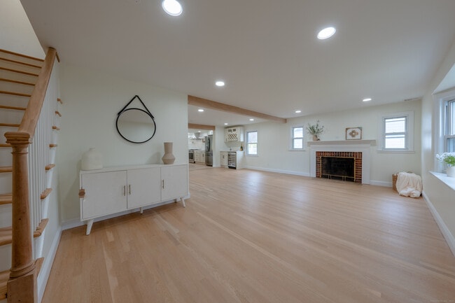 Building Photo - 1729 Boulevard
