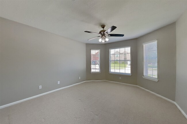 Building Photo - 26912 Castlecliff Ln