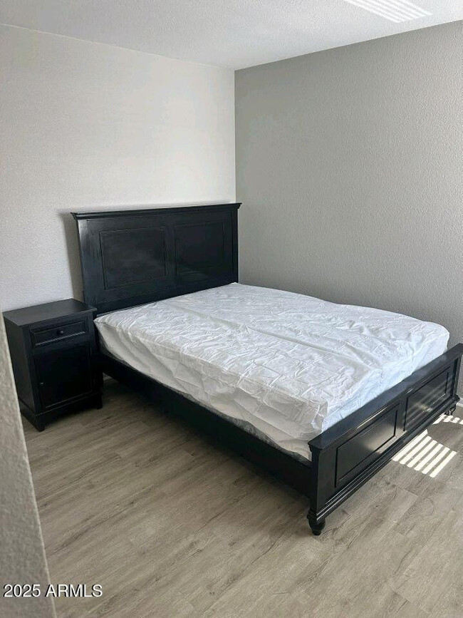 Building Photo - 1745 E Glenn St