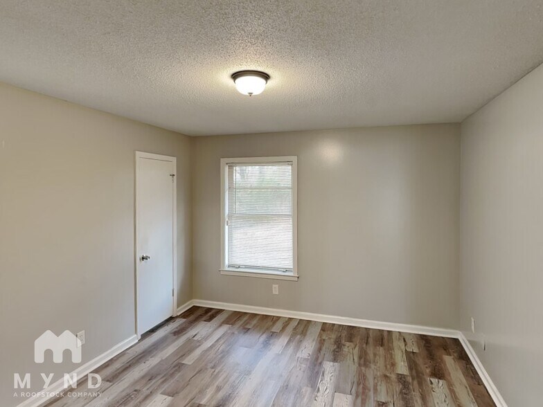 Building Photo - 5160 Rolling Meadows Dr