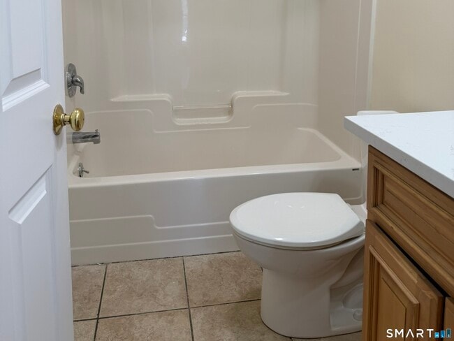 Building Photo - 765 Hart St