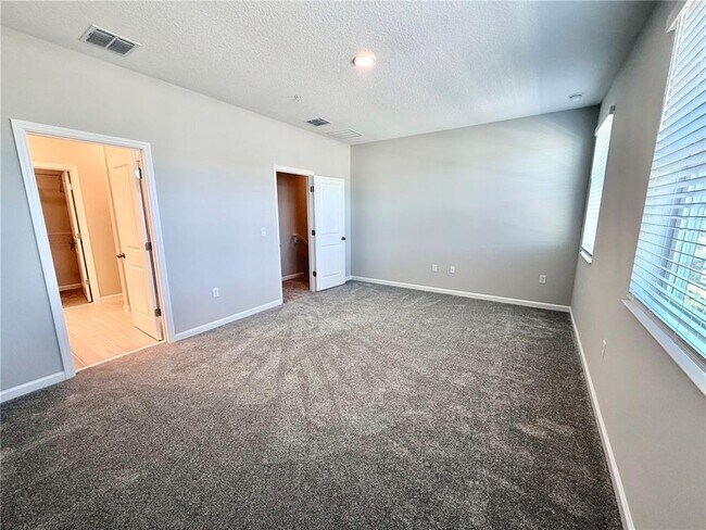 Building Photo - 346 Lady Palm St