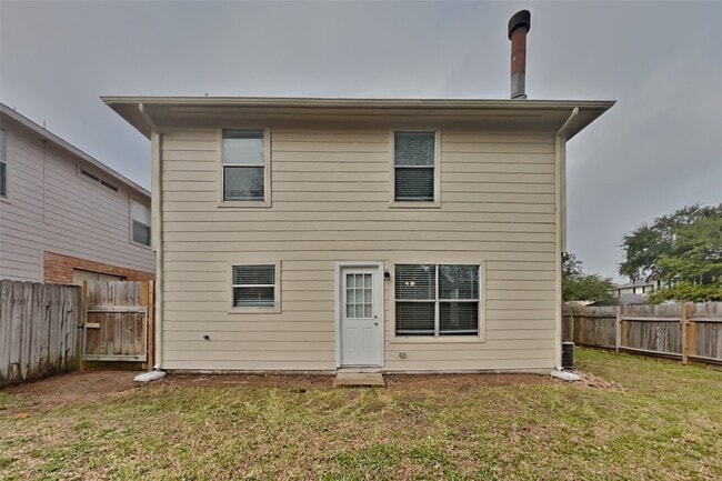 Building Photo - 11950 Rolling Stream Dr