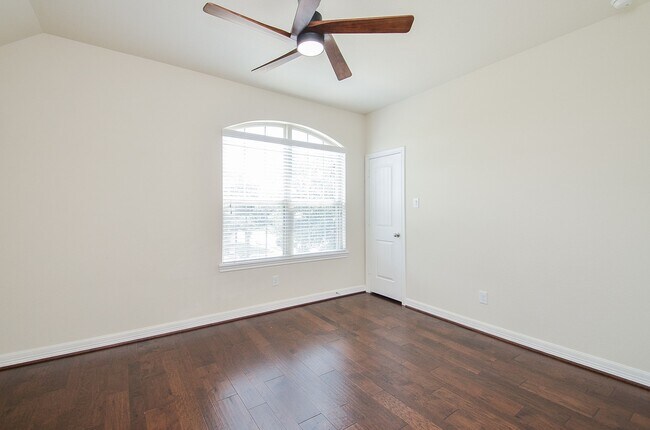 Building Photo - 9971 Boulder Bend Ln