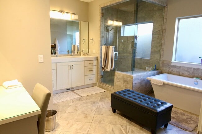 Building Photo - Lovely Home For Rent In Highland, UT (Fully Furnished)