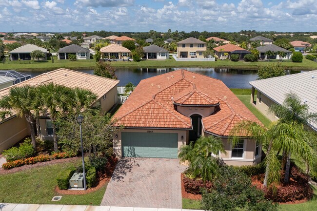 Building Photo - 11263 SW Barton Way