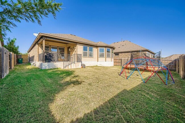 Building Photo - 3313 De Torres Cir