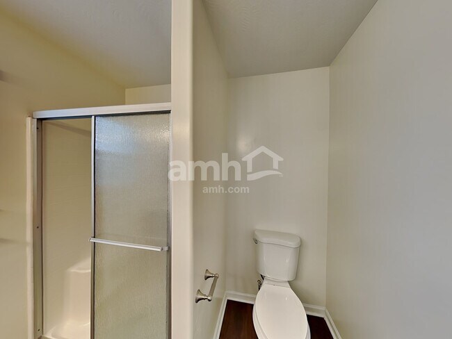 Building Photo - 89 Henderson Ln