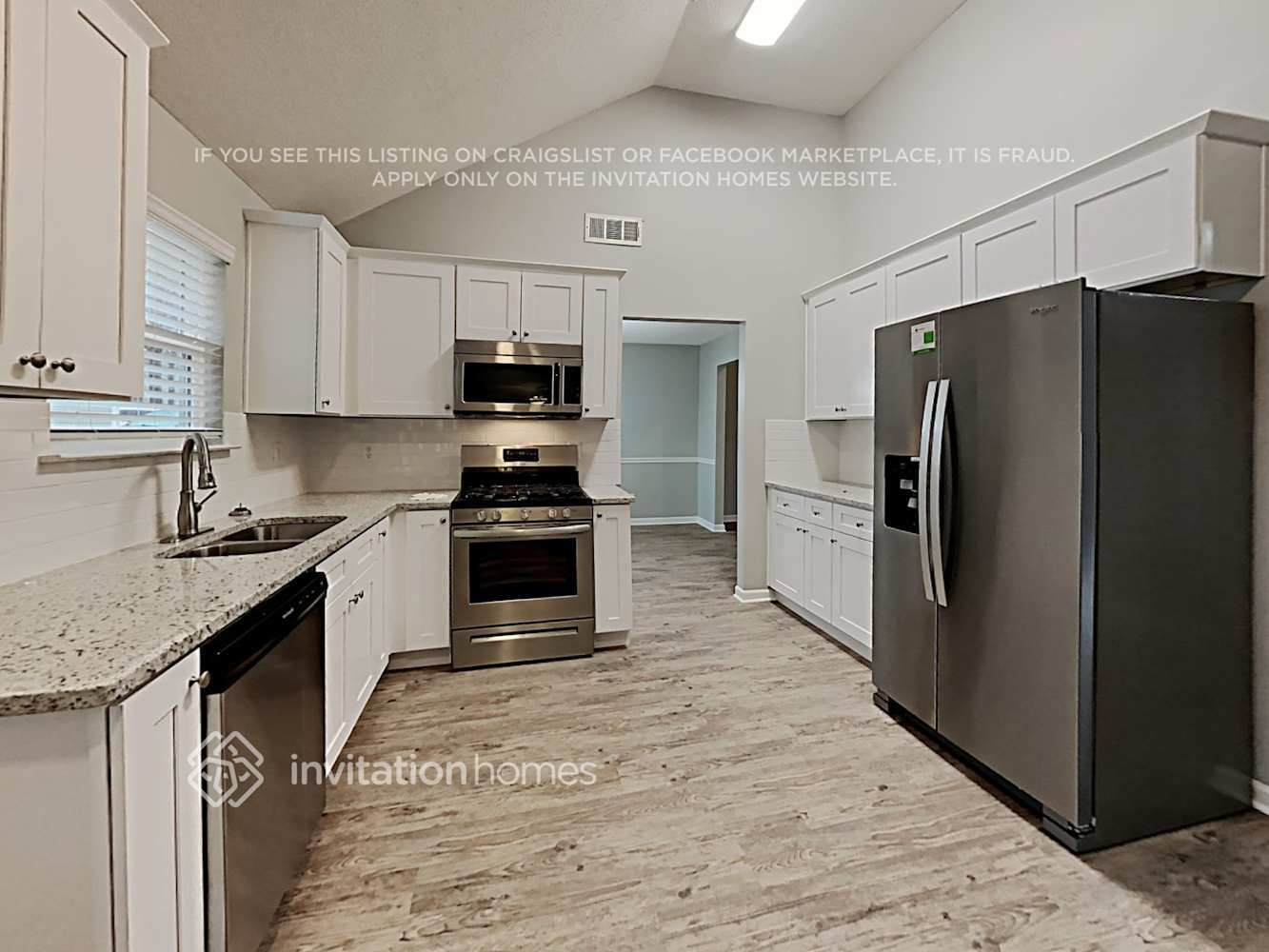 Building Photo - 3913 Arabian Way SW