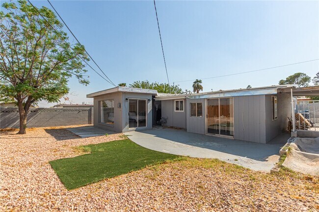 Building Photo - 1028 Nassau Dr