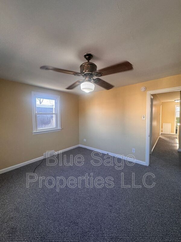 Building Photo - 1024 Broad St