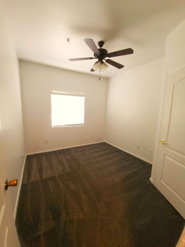 Building Photo - TEMPE CONDO IN THE HEART OF TEMPE!