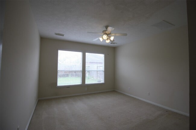 Building Photo - 7031 Thistlewood Park Ct