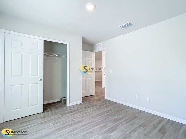 Building Photo - 3090 E Odier St