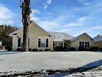 Building Photo - 738 Laurel Hill Cir