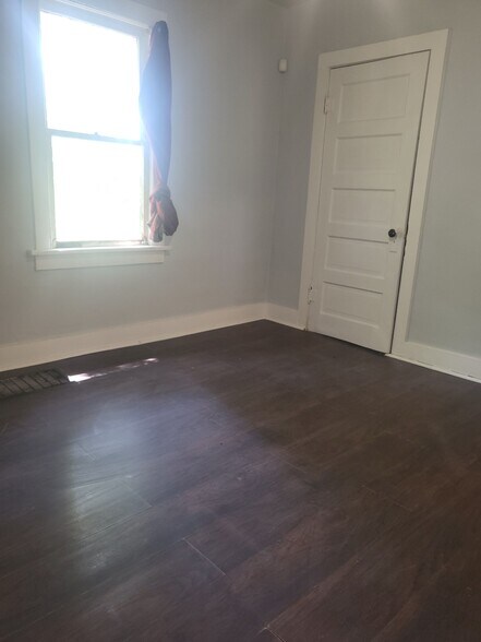 Building Photo - 2529 Jarman St