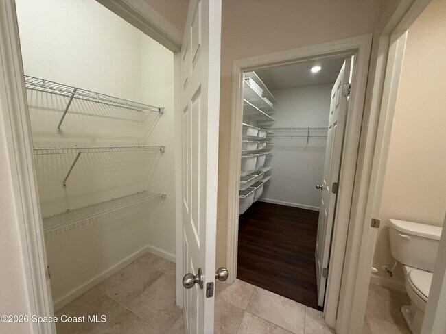 Building Photo - 1070 Swiss Pointe Ln