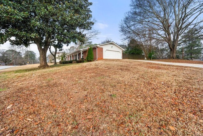 Building Photo - 161 Deerwood Cir