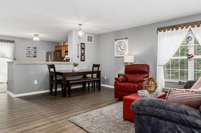 Building Photo - 8196 Echo Spring Dr