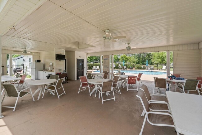 Building Photo - 5026 Belleglen Ct