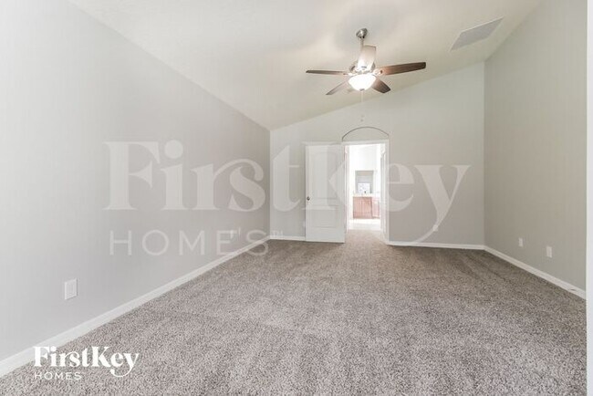 Building Photo - 16520 Deer Chase Loop