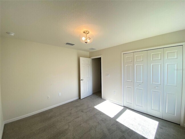 Building Photo - 8190 N Wakefield Dr