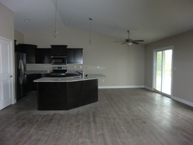 Building Photo - 5818 Executive Plaza Dr