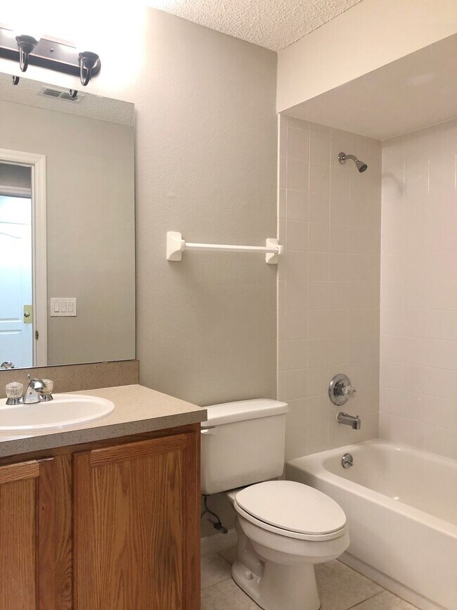 Building Photo - GREAT OVIEDO HOME WITH SOUGHT AFTER SCHOOLS