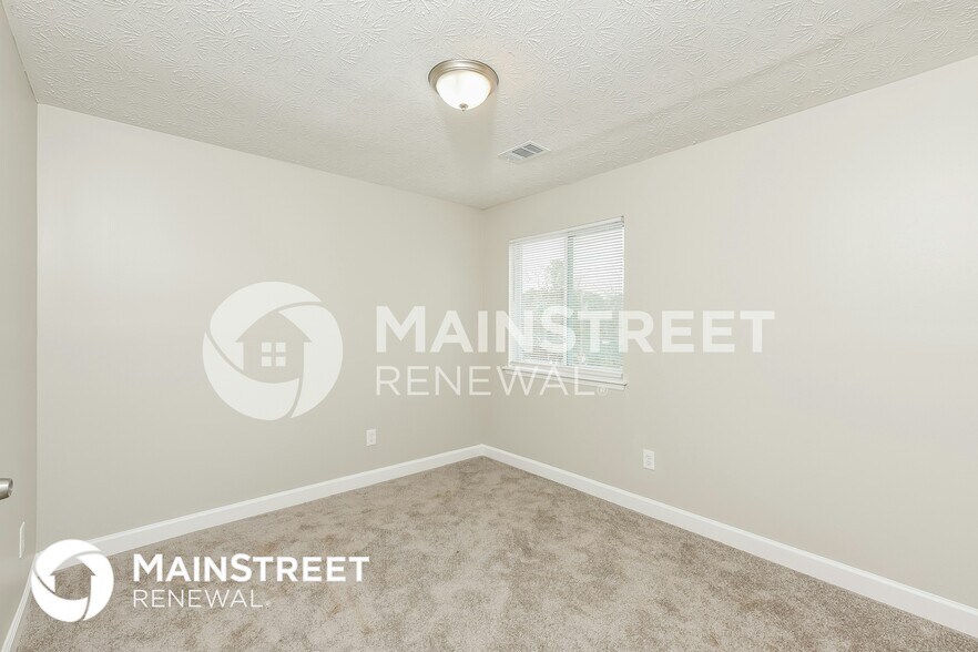 Building Photo - 6258 Leverett Dr