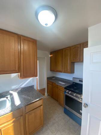 Building Photo - 66-01 Burns St