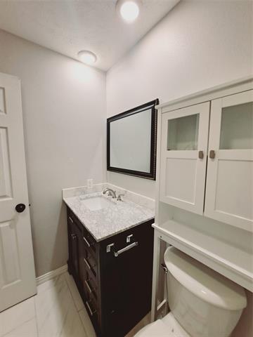 Building Photo - 3726 Red Oak Dr