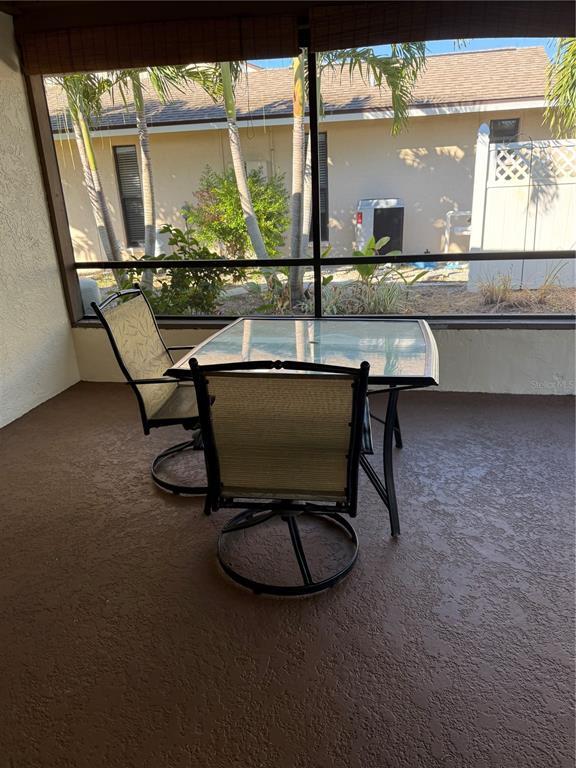 Building Photo - 819 S Gondola Dr