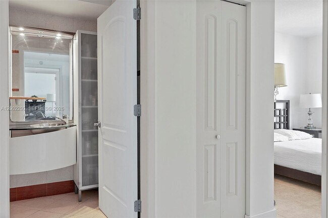 Building Photo - 110 Washington Ave