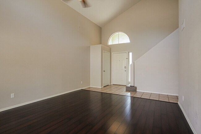 Building Photo - 116 W Monona Dr