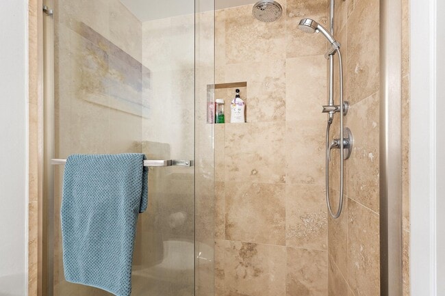 Building Photo - 353 S US Hwy 1