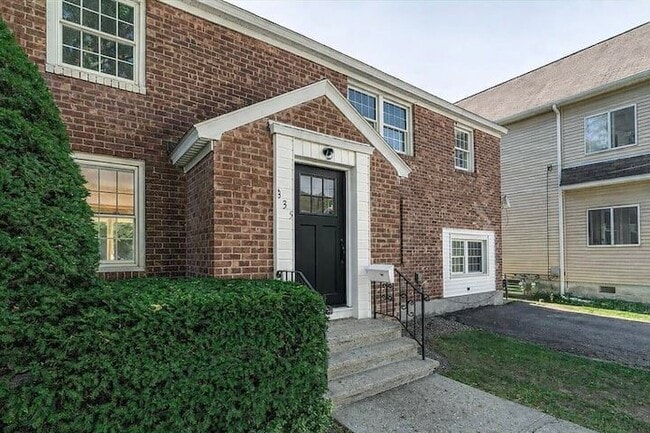 Building Photo - 135 Winthrop Ave