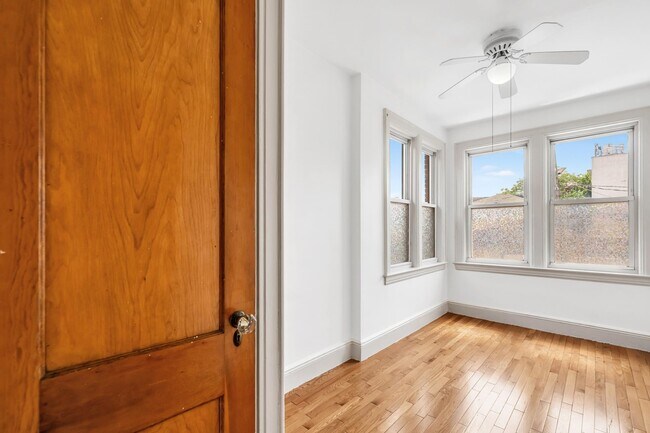 Building Photo - 1012 74th St