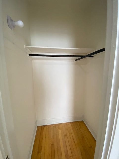 Building Photo - 2123 W Ainslie St