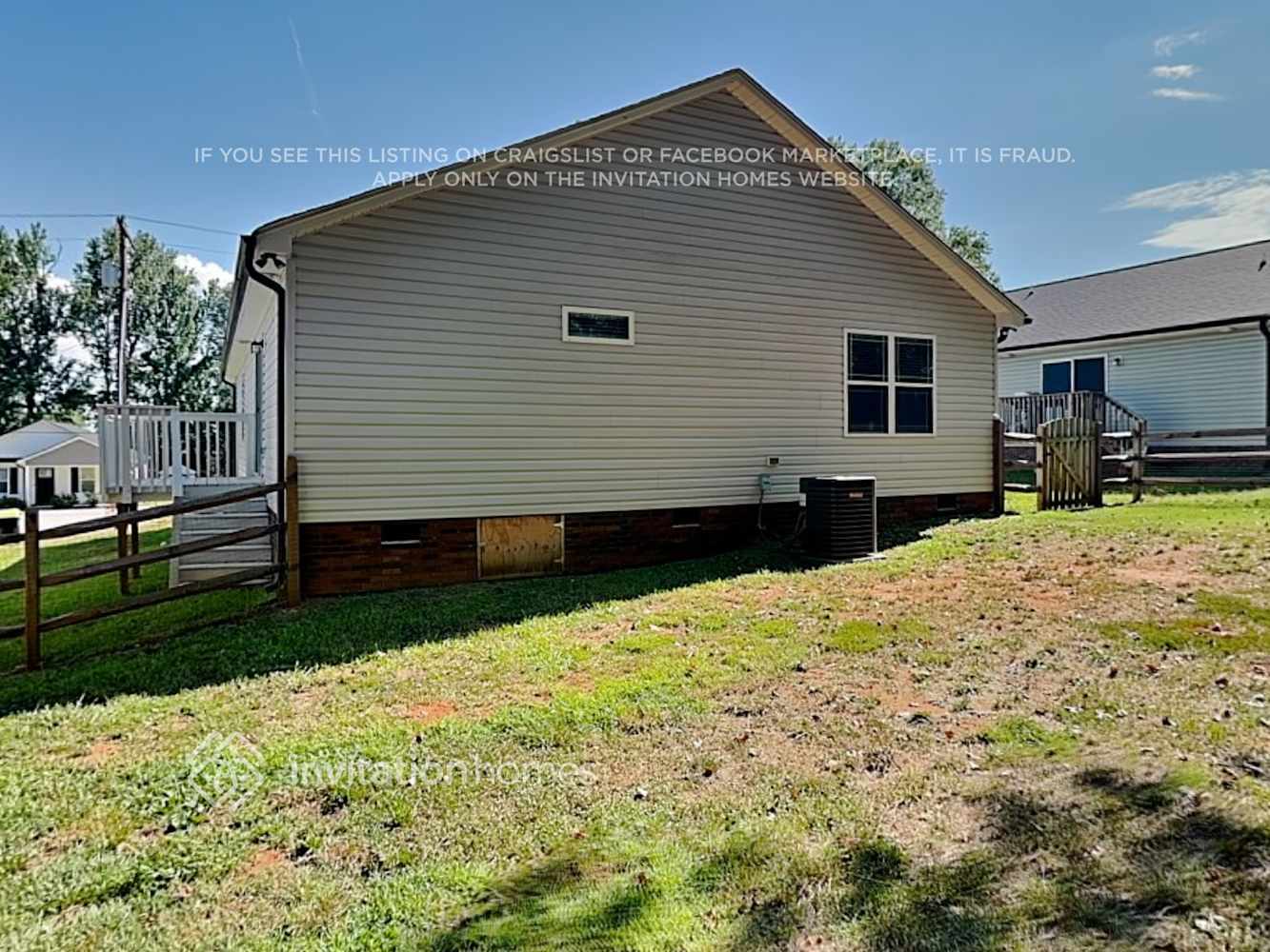 Building Photo - 1125 Roberts St