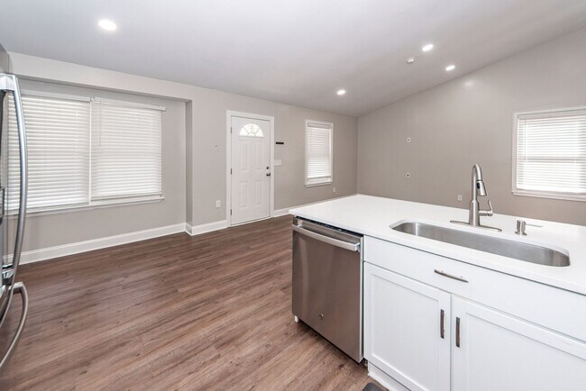 Building Photo - 3 Bedroom, 2 bathroom home in Moss Point - Ladson