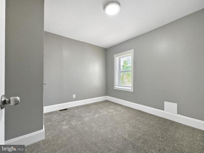 Building Photo - 2265 Reisterstown Rd