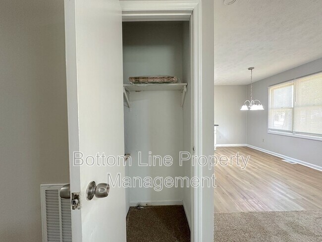Building Photo - 3634 Durham Ln