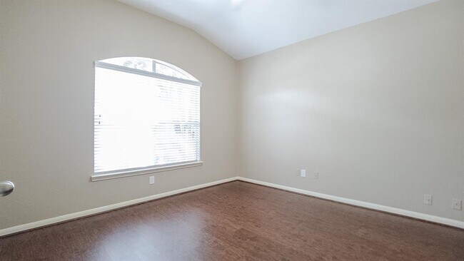 Building Photo - 2614 Orchard Creek Ln